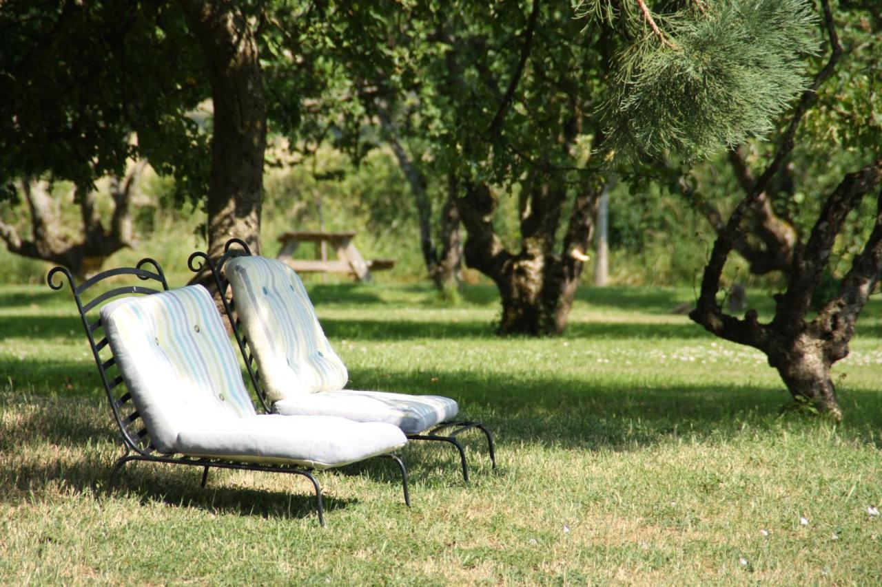 Bed and Breakfast Domaine De Savigny Saint-Saulge Exteriér fotografie