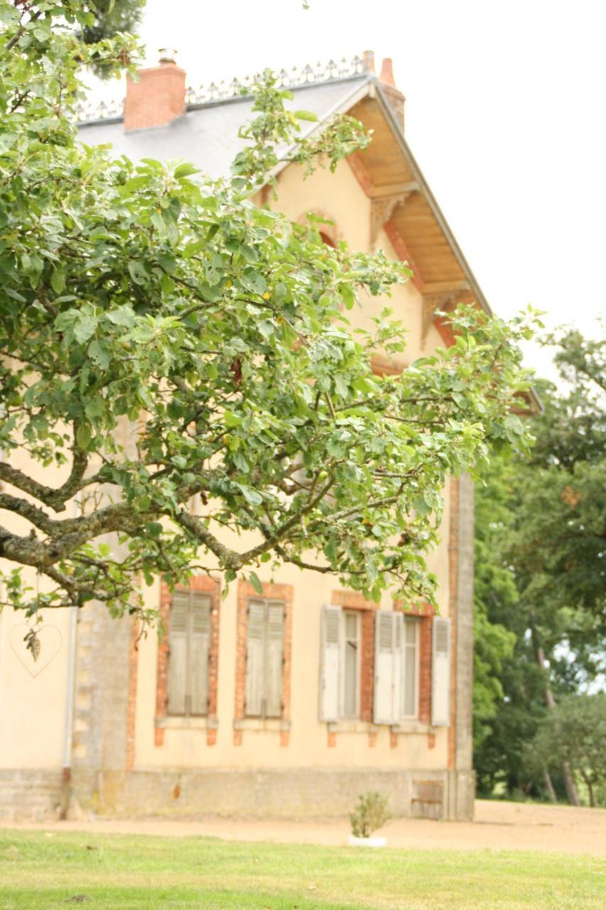 Bed and Breakfast Domaine De Savigny Saint-Saulge Exteriér fotografie